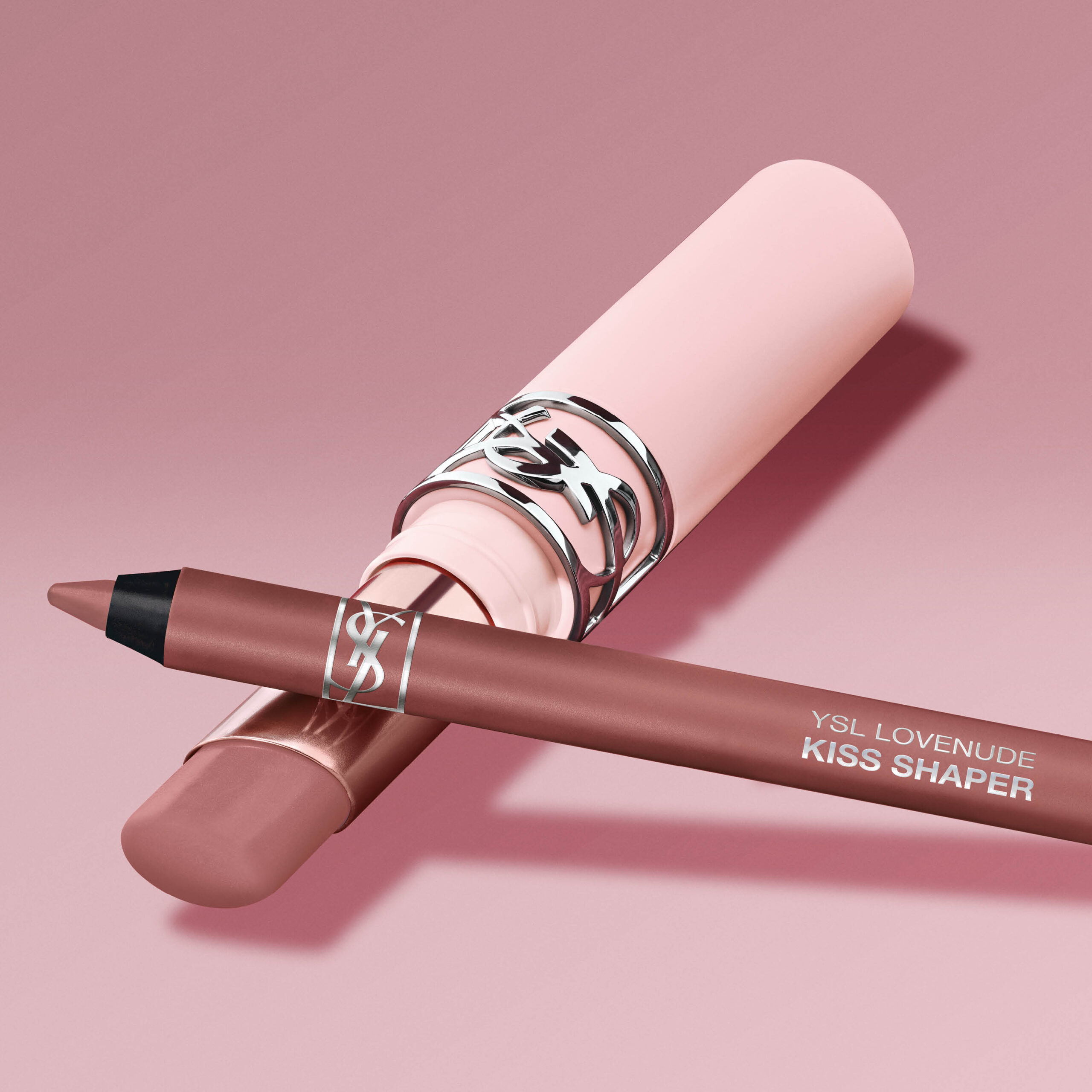 YSL BEAUTY PREDSTAVLJA YSL LOVENUDE: PRVA HIBRIDNA KOLEKCIJA LIP BLUSHER PROIZVODA ZA USNE NUDE MAKEUP BEZ PRAVILA.