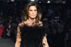 Cindy Crawford iskreno o nesigurnosti koja ju je pratila nakon 50-te: 'Moje lice se nije budilo prije devet'