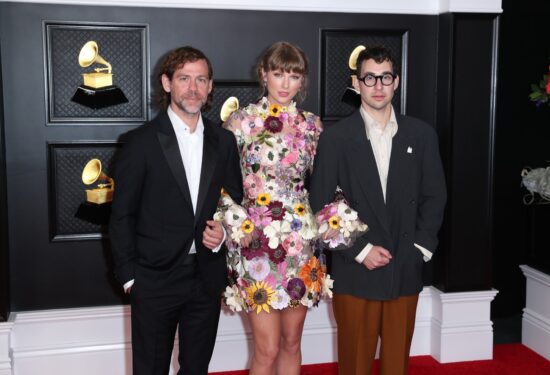 Jack Antonoff neugodno zatečen zbog pitanja o Taylor Swift