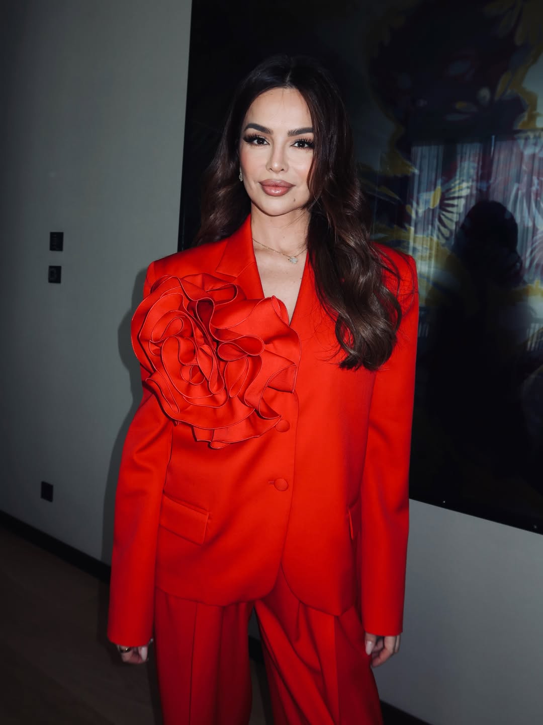Severina od glave do pete u crvenom