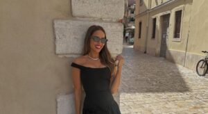 Franka Batelić pokazala haljinu koja osvaja na prvi pogled: Elegantni model domaće zvijezde nosila je u savršenom ljetnom izdanju