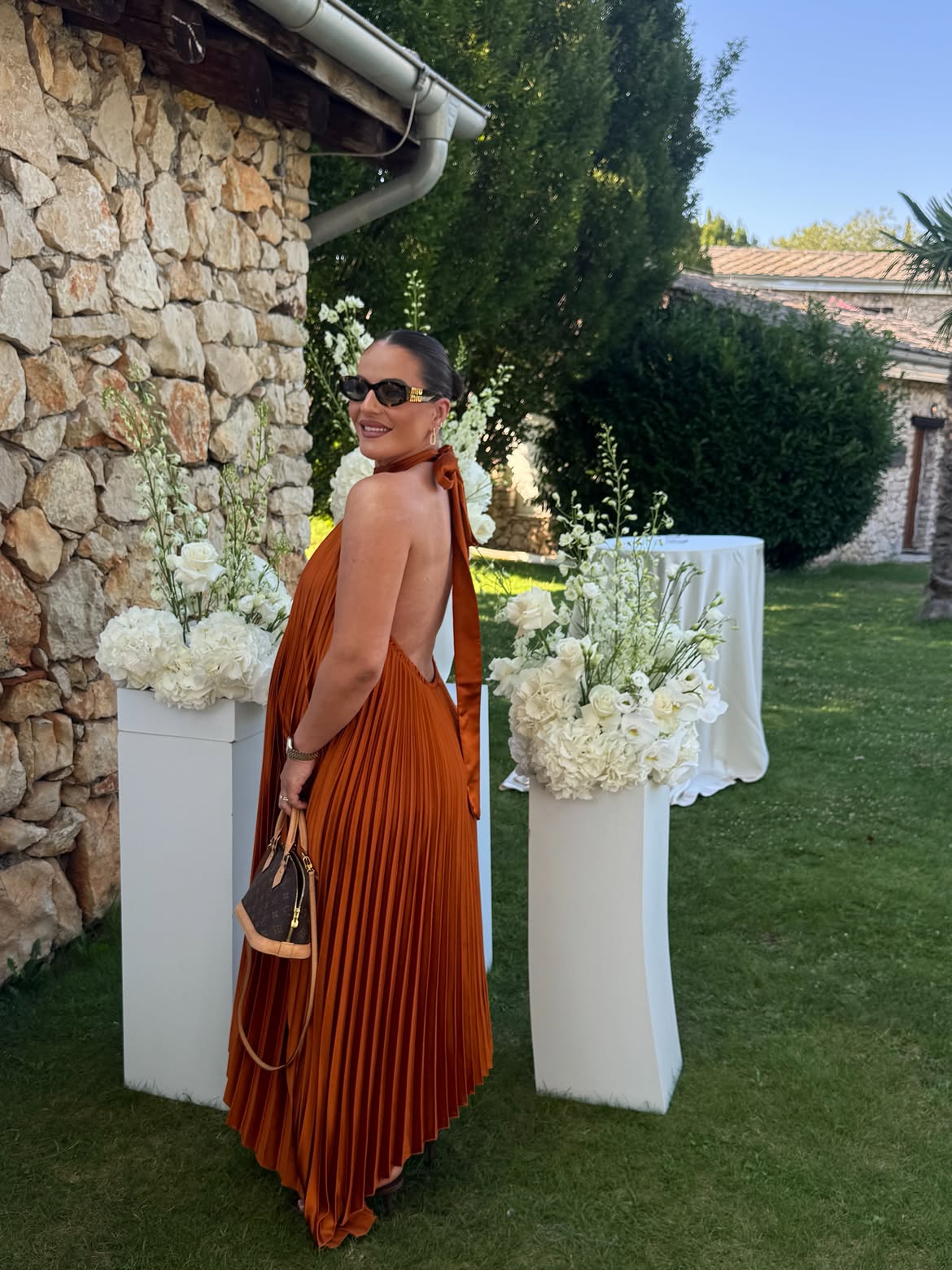 Barbara Matić pokazala kako izgleda savršen trudnički styling za ljetno vjenčanje