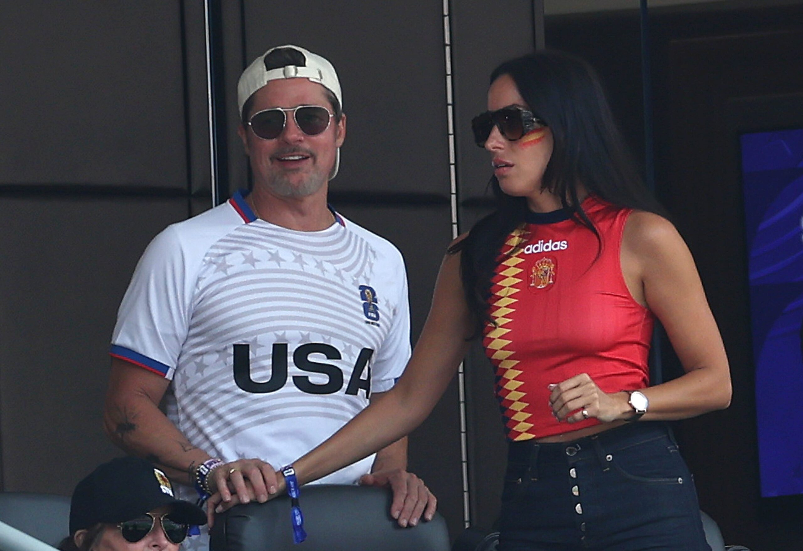 Brad Pitt i Ines de Ramon uživali na tekmi