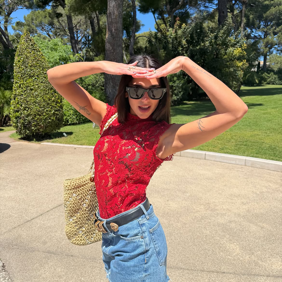 DUA LIPA