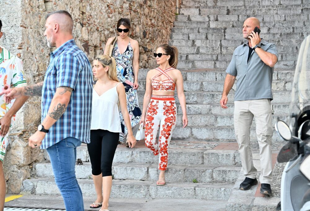 Jennifer Lopez u Rimu pokazala savršen outfit za dolce vitu