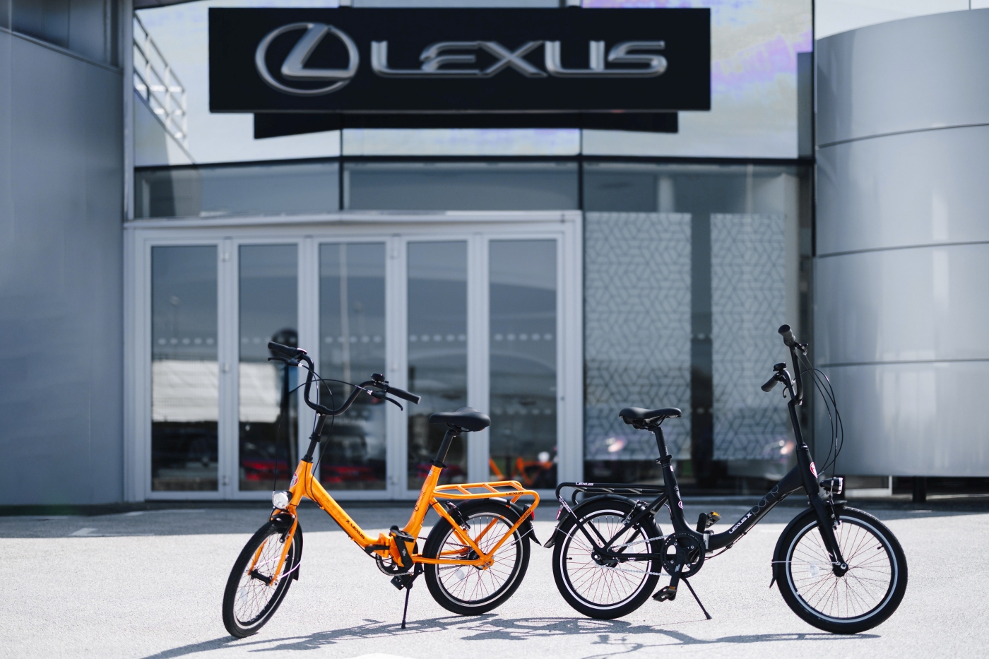 lexus