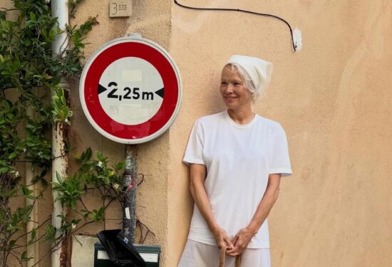 Pamela Anderson proslavila rođendan u Saint-Tropezu