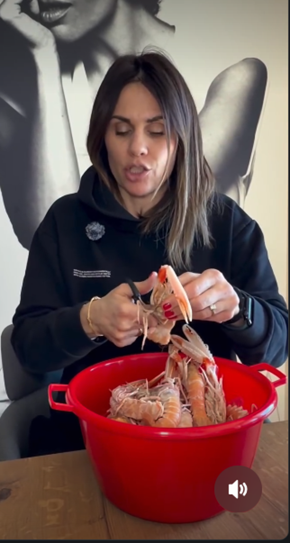 Ako ne znate kako pravilno jest škampe, Viktorija Rađa je naučila internet