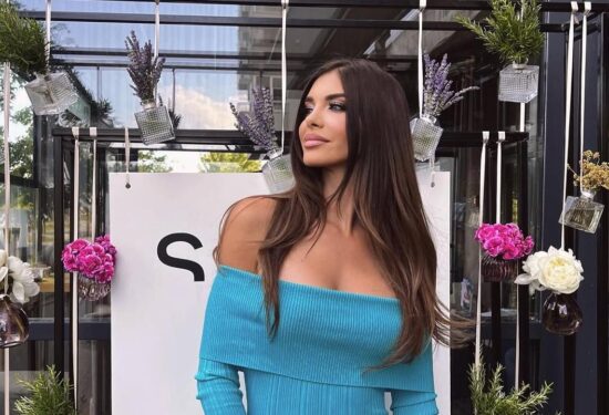 Iva Šarić u retro Valentino izdanju koje spaja eleganciju i ljetni glamur