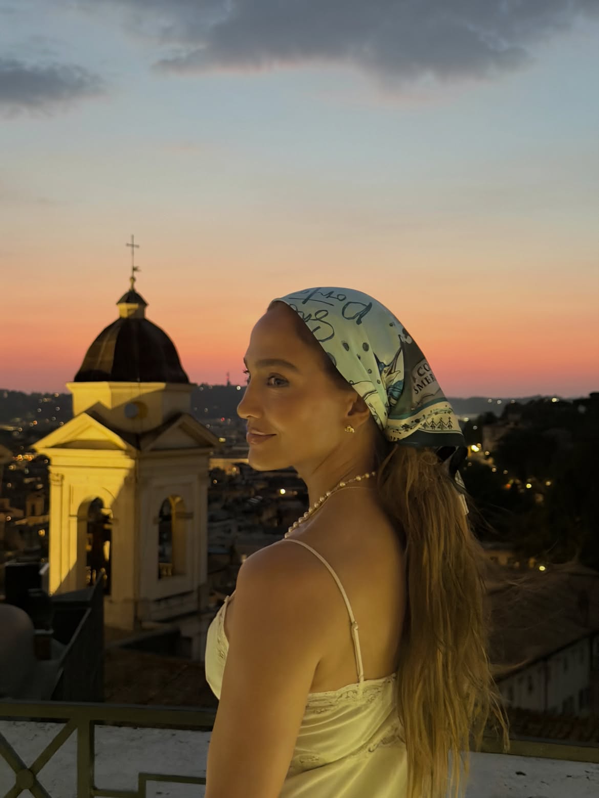 Jennifer Lopez pronašla je haljinu koja pristaje svakoj prilici