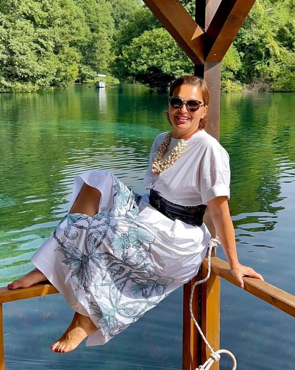 Nina Badrić u Makedoniji spojila odmor i eleganciju