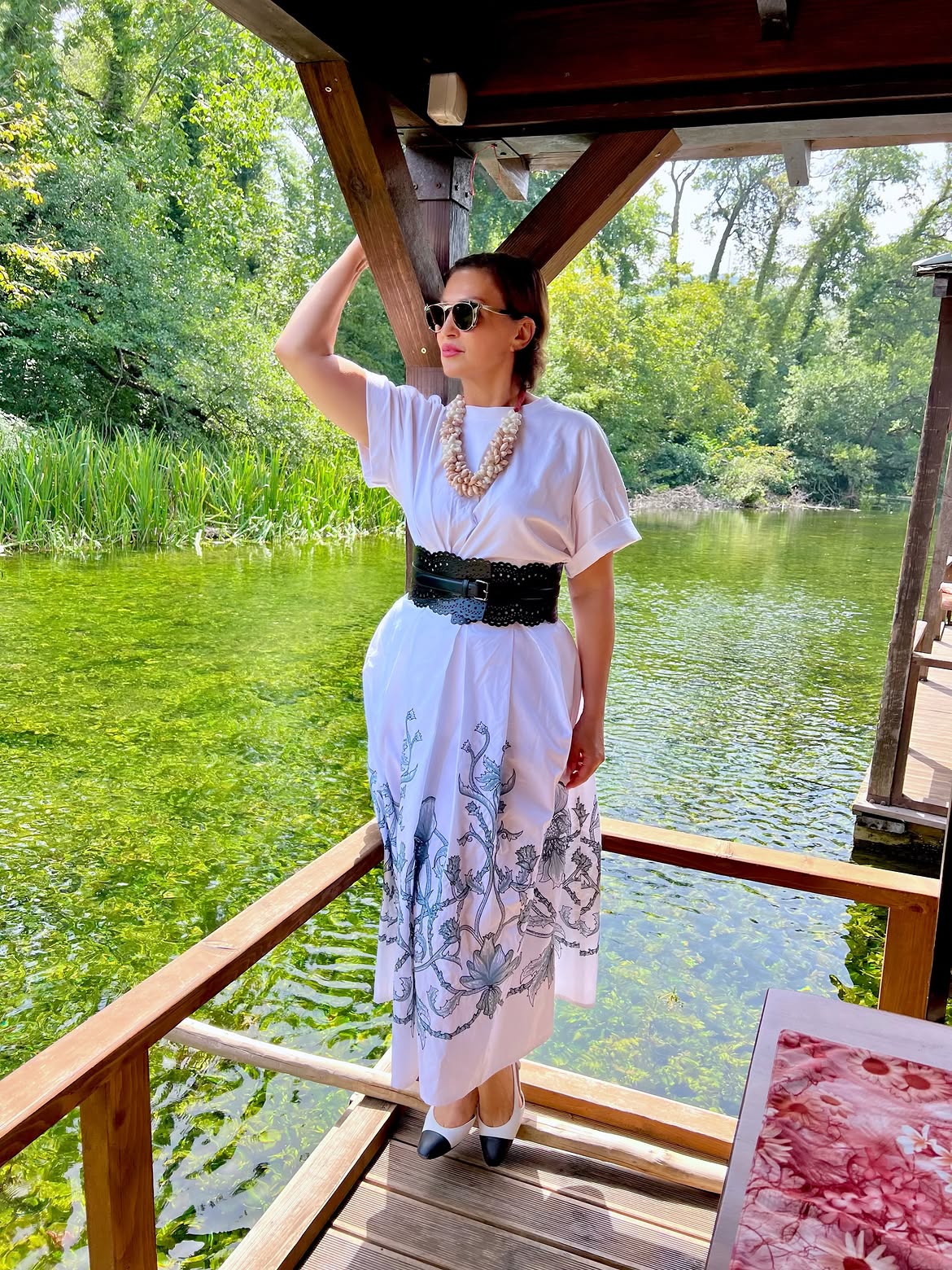 Nina Badrić u Makedoniji spojila odmor i eleganciju