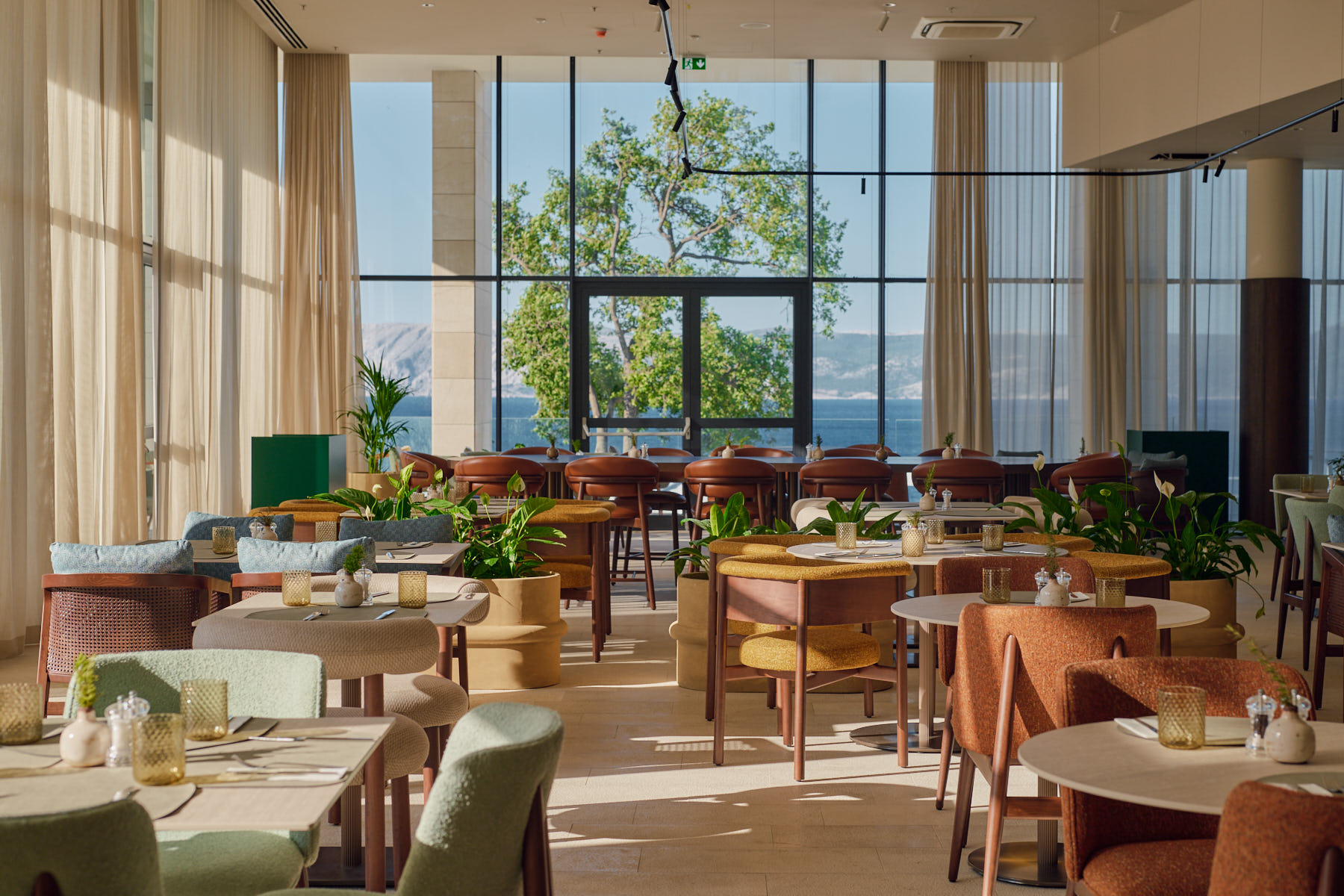 novi hotel