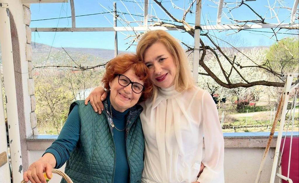 Ecija Ojdanić emotivno čestitala