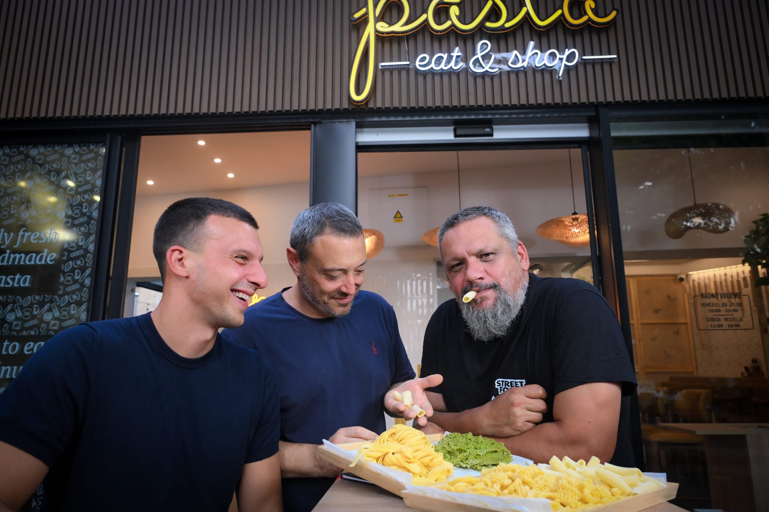 TRI VRHUNSKA CHEFA SPAJAJU RUKOPISE Stiže Pašta & Mašta