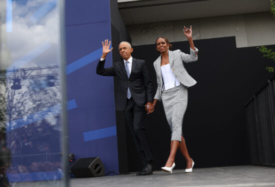 Barack i Michelle Obama slave 34 godine braka