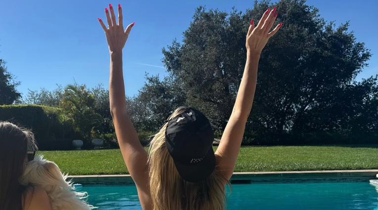 Heidi Klum vikend je provela u toplesu kraj bazena