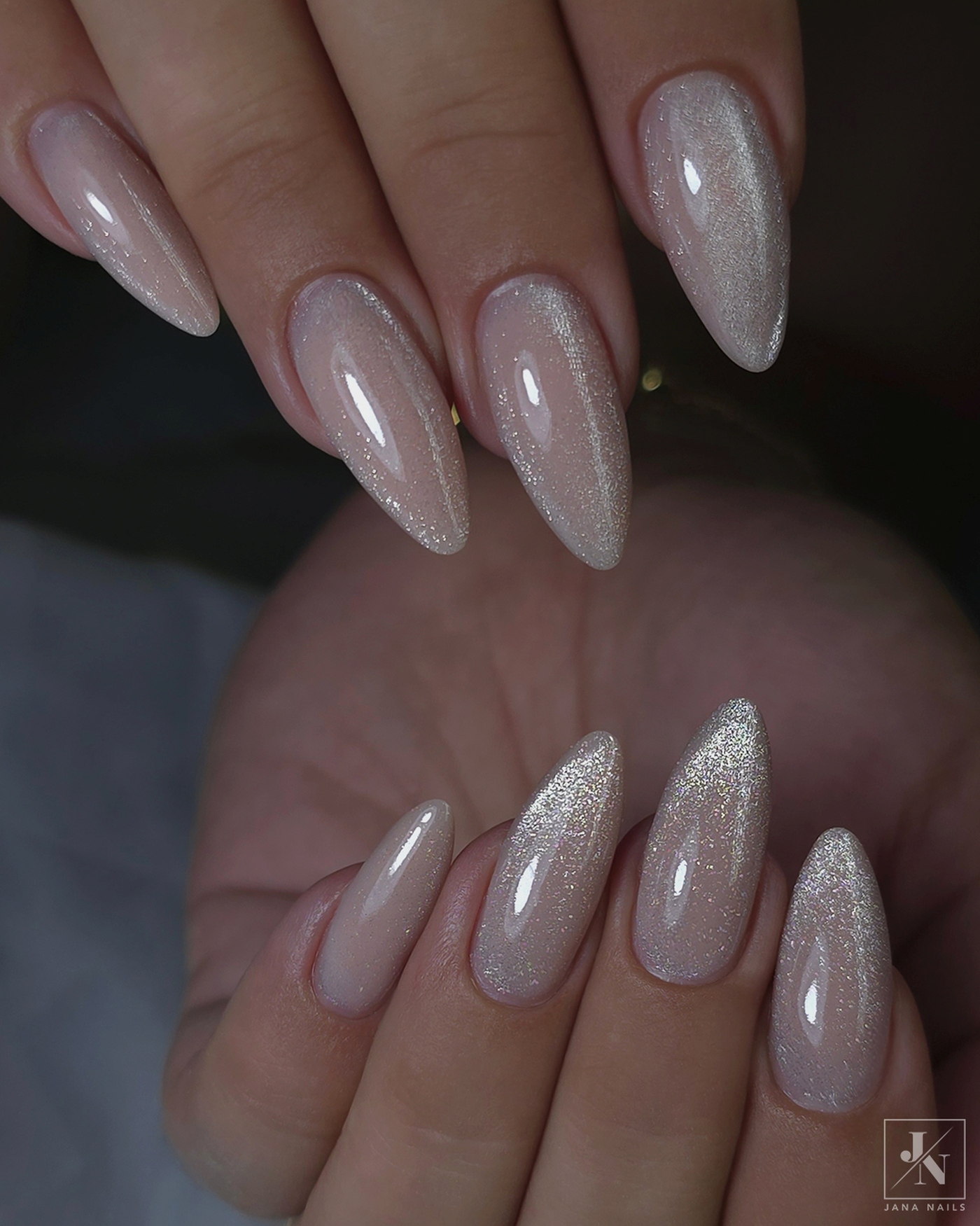 nails