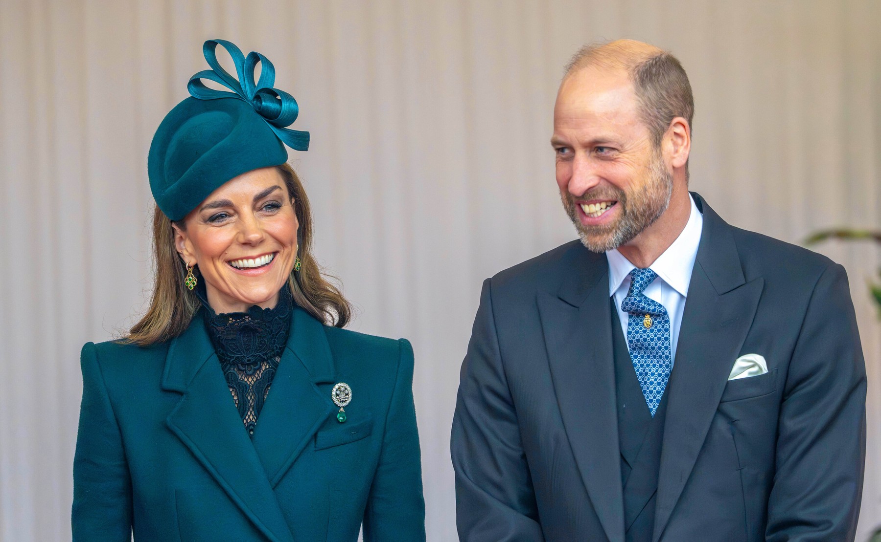 Kate Middleton podijelila obiteljsku fotografiju s Williamom i djecom