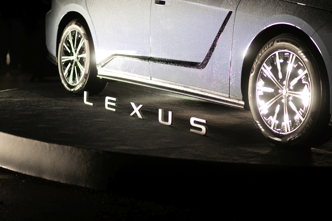 lexus