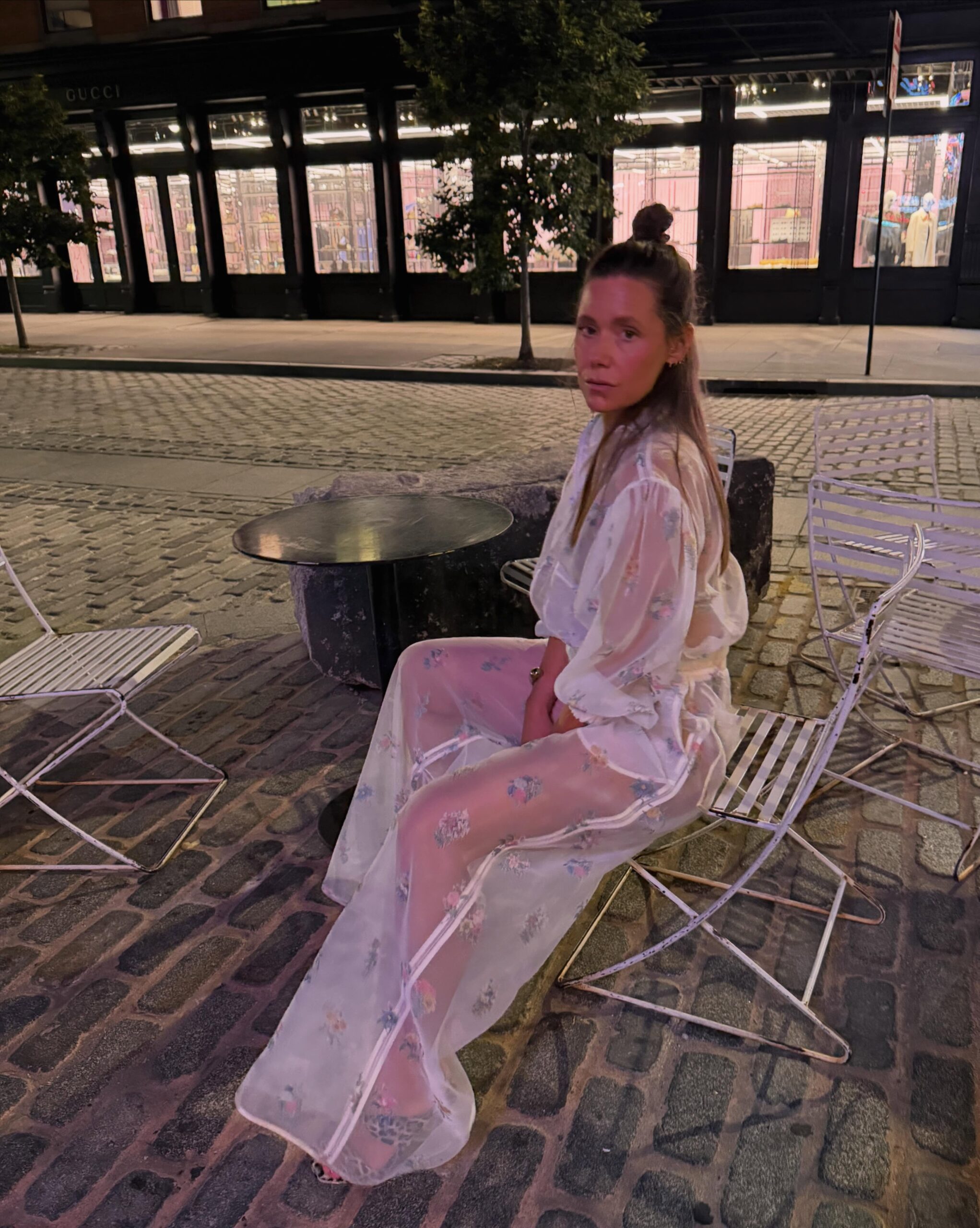 Lokomotiva ima komplet koji spaja romantičnu estetiku hello magazin croatia hrvatska (2).jpg