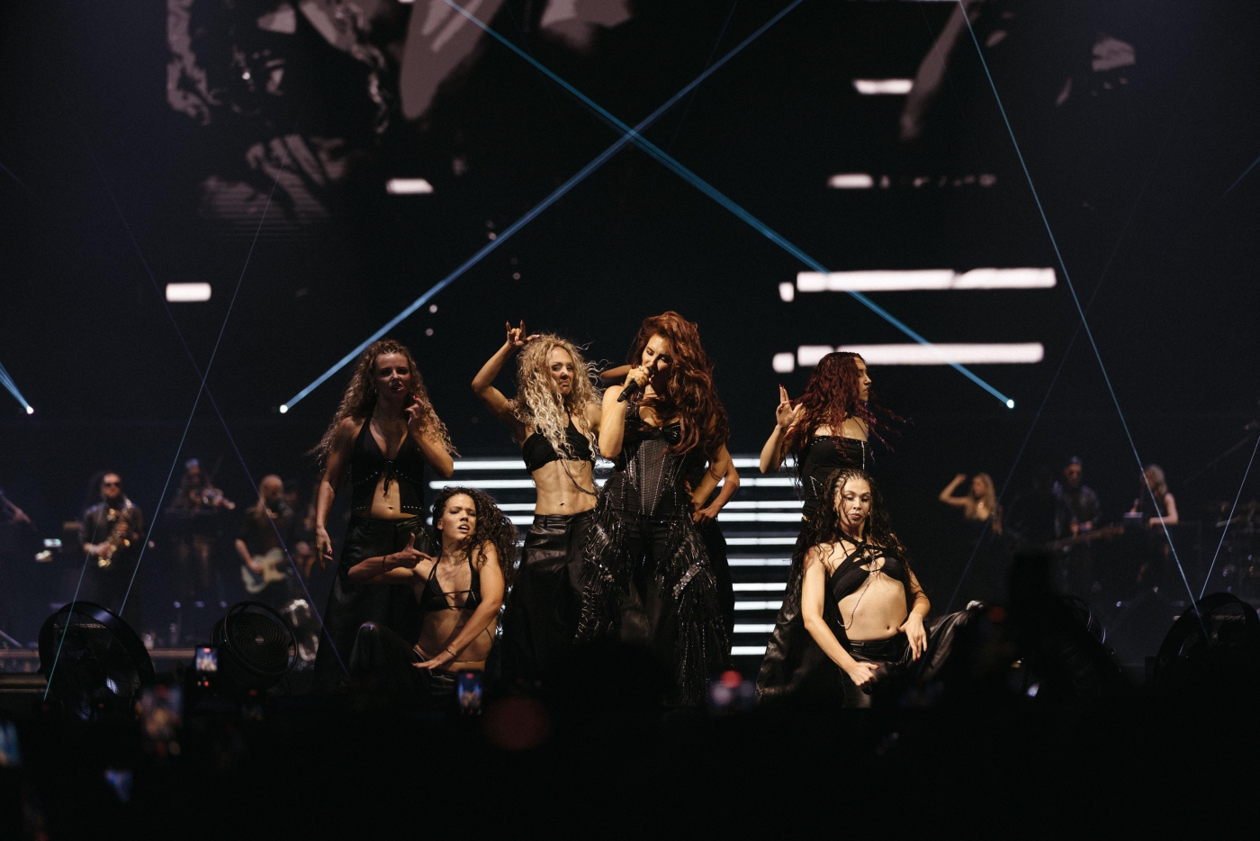 Senidah, Senidah Arena Zagreb, Senidah koncert Zagreb, Senidah koncert 2026, Senidah Zagreb 2026, Senidah rasprodana Arena, Senidah Arena Zagreb 2026, Senidah Welcome to My World, Senidah najveći koncert, Senidah koncert uživo, Senidah spektakl u Zagrebu, Senidah Gipsy Kings, Senidah Nicolas Reyes, Gipsy Kings Arena Zagreb, Nicolas Reyes Zagreb, Senidah Bamboleo, Senidah Slađana, Senidah Balkanka, Senidah Moj si high, Senidah Slutim, Senidah hitovi, Senidah pjesme, Senidah nastup, Senidah turneja 2026, Senidah koncertna turneja, Senidah glazbena karijera, Senidah biografija, Senidah novi album, Senidah U meni je sunce, Senidah Amor, Senidah Čista ljubav, Senidah Adi Šoše, Senidah Dino Merlin, Senidah Lepa Brena, Senidah RAF Camora, Senidah Laibach, Senidah Muff, Arena Zagreb koncerti, koncerti Zagreb 2026, rasprodani koncerti Zagreb, glazbeni spektakl Zagreb, regionalna glazbena scena, regionalne glazbene zvijezde, Senidah publika, Senidah obožavatelji, Senidah iznenađenje na koncertu, Senidah koncert fotografije, Senidah koncert atmosfera, Senidah vijesti, Senidah najnovije vijesti