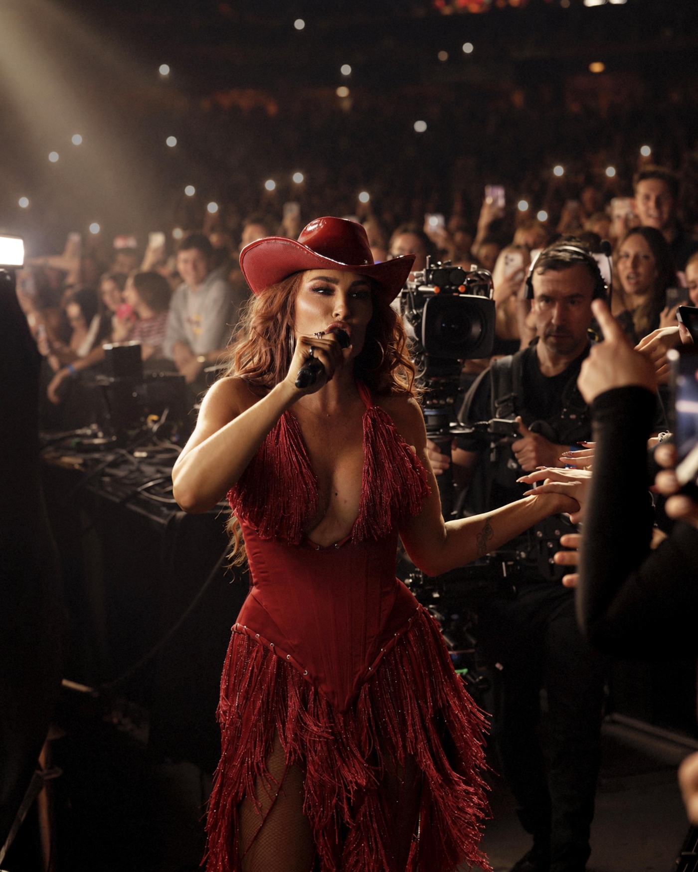 Senidah, Senidah Arena Zagreb, Senidah koncert Zagreb, Senidah koncert 2026, Senidah Zagreb 2026, Senidah rasprodana Arena, Senidah Arena Zagreb 2026, Senidah Welcome to My World, Senidah najveći koncert, Senidah koncert uživo, Senidah spektakl u Zagrebu, Senidah Gipsy Kings, Senidah Nicolas Reyes, Gipsy Kings Arena Zagreb, Nicolas Reyes Zagreb, Senidah Bamboleo, Senidah Slađana, Senidah Balkanka, Senidah Moj si high, Senidah Slutim, Senidah hitovi, Senidah pjesme, Senidah nastup, Senidah turneja 2026, Senidah koncertna turneja, Senidah glazbena karijera, Senidah biografija, Senidah novi album, Senidah U meni je sunce, Senidah Amor, Senidah Čista ljubav, Senidah Adi Šoše, Senidah Dino Merlin, Senidah Lepa Brena, Senidah RAF Camora, Senidah Laibach, Senidah Muff, Arena Zagreb koncerti, koncerti Zagreb 2026, rasprodani koncerti Zagreb, glazbeni spektakl Zagreb, regionalna glazbena scena, regionalne glazbene zvijezde, Senidah publika, Senidah obožavatelji, Senidah iznenađenje na koncertu, Senidah koncert fotografije, Senidah koncert atmosfera, Senidah vijesti, Senidah najnovije vijesti