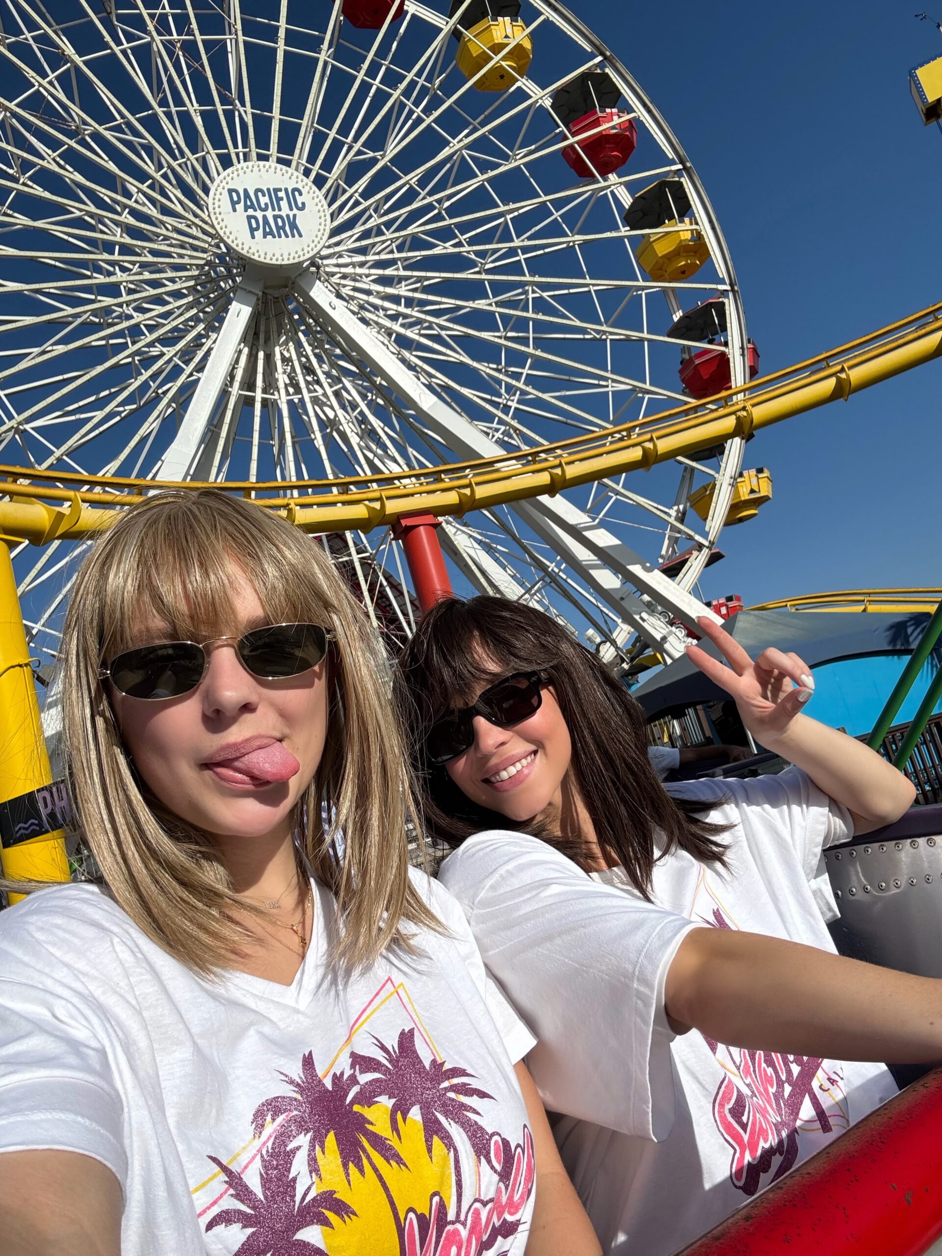 Sydney Sweeney sakrila se iza smeđe perike i zabavljala hello magazin croatia hrvatska